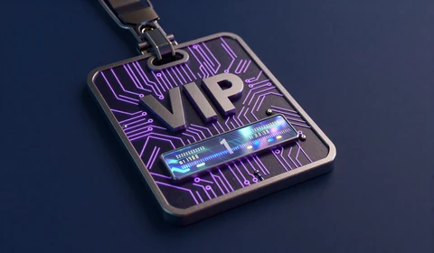 VIP Light Tier Badge mit violettem Schaltkreis-Muster im Cyberpunk-Stil